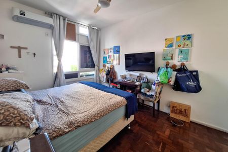 Apartamento à venda com 135m², 4 quartos e 2 vagasSuíte 3