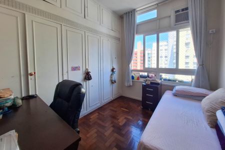 Apartamento à venda com 135m², 4 quartos e 2 vagasQuarto 1