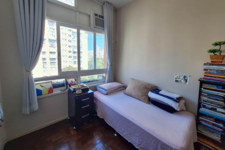 Apartamento à venda com 135m², 4 quartos e 2 vagasQuarto 1