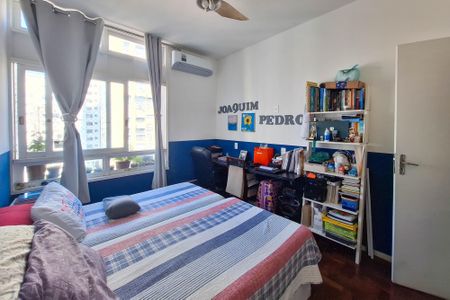 Apartamento à venda com 135m², 4 quartos e 2 vagasSuíte 1