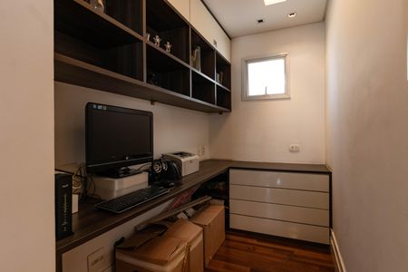 Apartamento à venda com 170m², 3 quartos e 3 vagas Apartamento à venda com 170m², 3 quartos e 3 vagasEscritório
