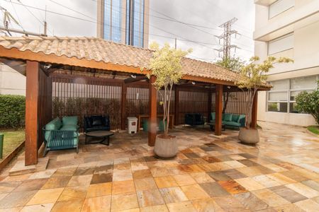 Apartamento à venda com 170m², 3 quartos e 3 vagas Apartamento à venda com 170m², 3 quartos e 3 vagasÁrea comum