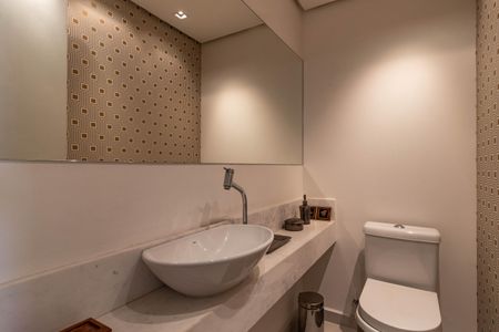 Apartamento à venda com 170m², 3 quartos e 3 vagas Apartamento à venda com 170m², 3 quartos e 3 vagasLavabo