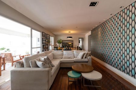 Apartamento à venda com 170m², 3 quartos e 3 vagas Apartamento à venda com 170m², 3 quartos e 3 vagasSala