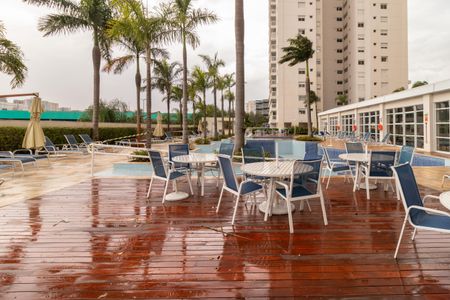 Apartamento à venda com 170m², 3 quartos e 3 vagas Apartamento à venda com 170m², 3 quartos e 3 vagasÁrea comum