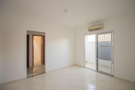 Sala de apartamento para alugar com 2 quartos, 68m² em Boaçu, São Gonçalo