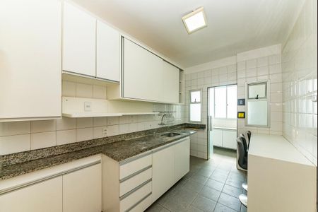 Apartamento à venda com 101m², 3 quartos e 2 vagasCozinha