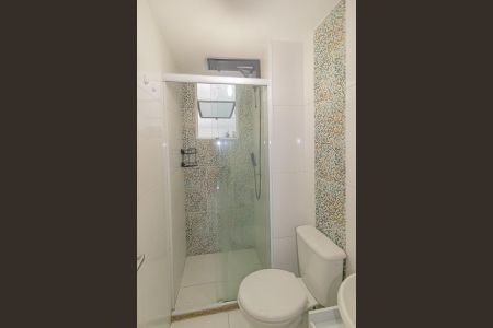 Apartamento à venda com 44m², 2 quartos e 1 vaga Apartamento à venda com 44m², 2 quartos e 1 vagaBanheiro Social