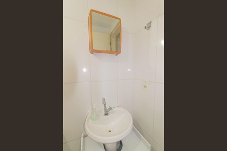 Apartamento à venda com 44m², 2 quartos e 1 vaga Apartamento à venda com 44m², 2 quartos e 1 vagaBanheiro Social