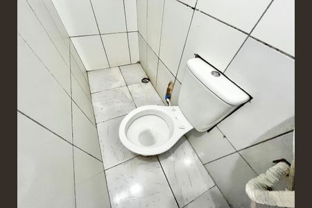 Casa de condomínio para alugar com 35m², 1 quarto e sem vaga Casa de condomínio para alugar com 35m², 1 quarto e sem vagaBanheiro