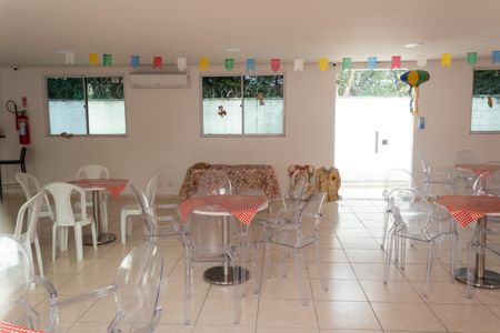 Apartamento para alugar com 46m², 2 quartos e 1 vagaÁrea comum - Salão de festas