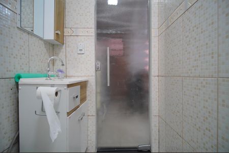 Banheiro de kitnet/studio à venda com 1 quarto, 22m² em Centro, São Leopoldo