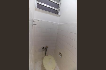Apartamento à venda com 60m², 2 quartos e sem vaga Apartamento à venda com 60m², 2 quartos e sem vagaBanheiro de serviço