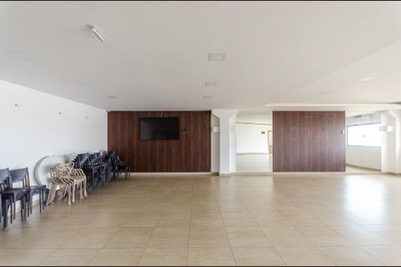 Apartamento para alugar com 43m², 2 quartos e 1 vaga Apartamento para alugar com 43m², 2 quartos e 1 vagaÁrea comum - Salão de festas