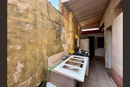 Casa à venda com 170m², 4 quartos e 2 vagas Casa à venda com 170m², 4 quartos e 2 vagasÁrea de Serviço