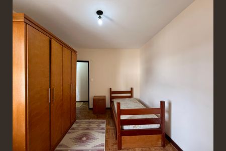 Casa à venda com 170m², 4 quartos e 2 vagas Casa à venda com 170m², 4 quartos e 2 vagasQuarto 2