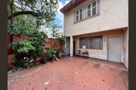 Casa à venda com 170m², 4 quartos e 2 vagas Casa à venda com 170m², 4 quartos e 2 vagasGaragem