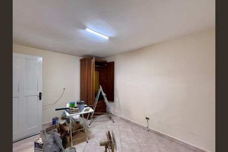 Casa à venda com 170m², 4 quartos e 2 vagas Casa à venda com 170m², 4 quartos e 2 vagasSuíte