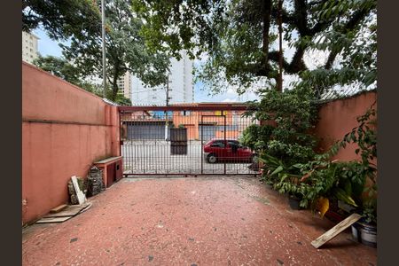 Casa à venda com 170m², 4 quartos e 2 vagas Casa à venda com 170m², 4 quartos e 2 vagasGaragem