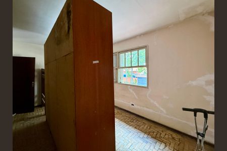 Casa à venda com 170m², 4 quartos e 2 vagas Casa à venda com 170m², 4 quartos e 2 vagasQuarto 3