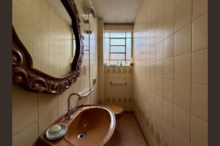 Casa à venda com 170m², 4 quartos e 2 vagas Casa à venda com 170m², 4 quartos e 2 vagasLavaabo