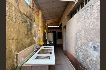 Casa à venda com 170m², 4 quartos e 2 vagas Casa à venda com 170m², 4 quartos e 2 vagasÁrea de Serviço