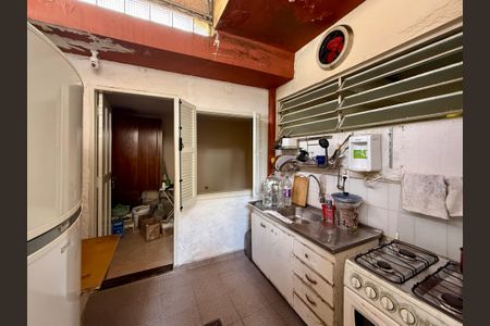 Casa à venda com 170m², 4 quartos e 2 vagas Casa à venda com 170m², 4 quartos e 2 vagasÁrea de Serviço