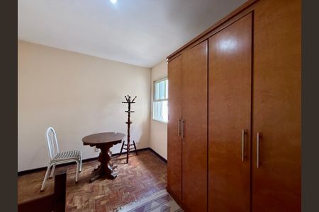 Casa à venda com 170m², 4 quartos e 2 vagas Casa à venda com 170m², 4 quartos e 2 vagasQuarto 2