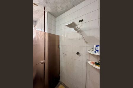 Casa à venda com 170m², 4 quartos e 2 vagas Casa à venda com 170m², 4 quartos e 2 vagasBanheiro Social