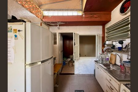 Casa à venda com 170m², 4 quartos e 2 vagas Casa à venda com 170m², 4 quartos e 2 vagasÁrea de Serviço