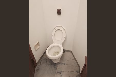 Apartamento para alugar com 600m², 3 quartos e 4 vagas Apartamento para alugar com 600m², 3 quartos e 4 vagasLavabo