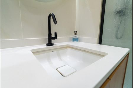 Banheiro de kitnet/studio à venda com 1 quarto, 25m² em Vila Clementino, São Paulo