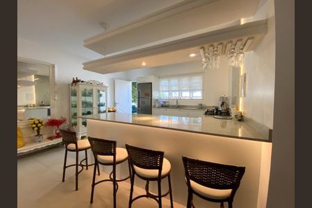 Casa para alugar com 600m², 3 quartos e 4 vagasCozinha