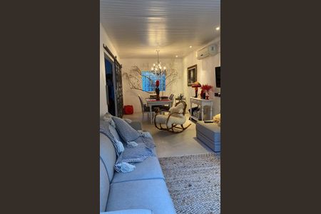 Casa para alugar com 600m², 3 quartos e 4 vagasSala