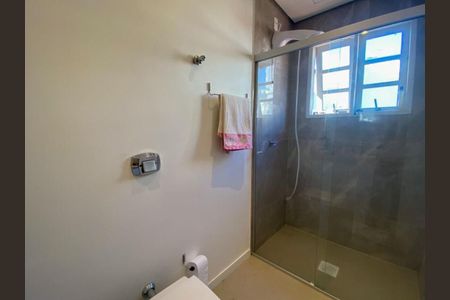 Casa para alugar com 600m², 3 quartos e 4 vagasBanheiro