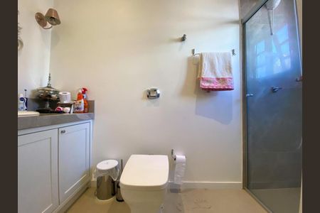 Casa para alugar com 600m², 3 quartos e 4 vagasBanheiro