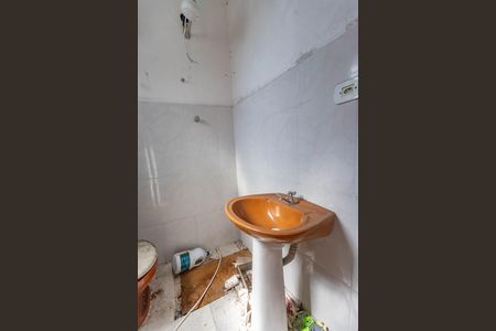 Casa à venda com 164m², 2 quartos e 3 vagas Casa à venda com 164m², 2 quartos e 3 vagasCasa 2 - banheiro
