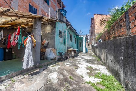 Casa à venda com 164m², 2 quartos e 3 vagas Casa à venda com 164m², 2 quartos e 3 vagasCasa 1 - quintal