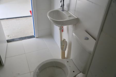 Apartamento à venda com 32m², 2 quartos e sem vaga Apartamento à venda com 32m², 2 quartos e sem vagaBanheiro