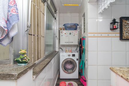 Apartamento à venda com 110m², 3 quartos e 1 vaga Apartamento à venda com 110m², 3 quartos e 1 vagaCozinha e Área de Serviço