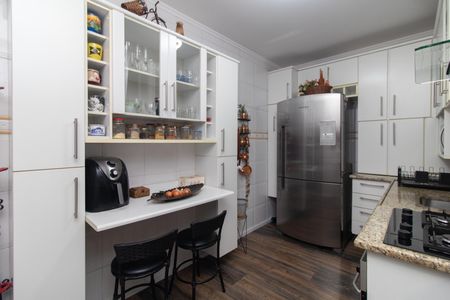 Apartamento à venda com 110m², 3 quartos e 1 vaga Apartamento à venda com 110m², 3 quartos e 1 vagaCozinha e Área de Serviço