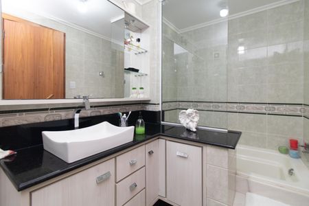 Apartamento à venda com 110m², 3 quartos e 1 vaga Apartamento à venda com 110m², 3 quartos e 1 vagaBanheiro Social