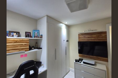 Apartamento à venda com 235m², 4 quartos e 2 vagasQuarto 
