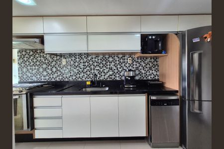 Apartamento à venda com 235m², 4 quartos e 2 vagasCozinha 