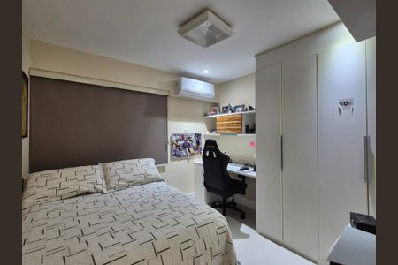 Apartamento à venda com 235m², 4 quartos e 2 vagasQuarto 