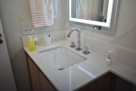 Apartamento à venda com 89m², 2 quartos e 1 vagaBanheiro da Suíte 1