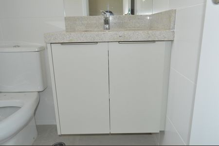 Apartamento para alugar com 132m², 3 quartos e sem vagaBanheiro da Suíte 1