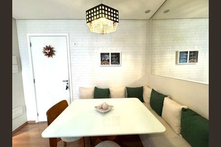 Apartamento à venda com 59m², 2 quartos e 1 vagaSala de jantar