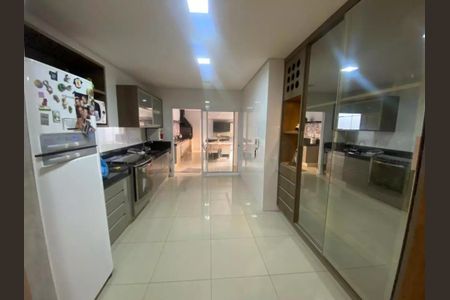 Cozinha de casa para alugar com 3 quartos, 165m² em Jardim Inconfidência, Uberlândia