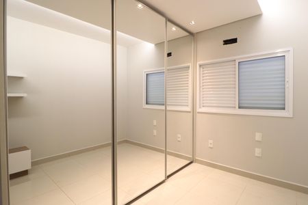 Quarto 1 de casa para alugar com 3 quartos, 165m² em Jardim Inconfidência, Uberlândia